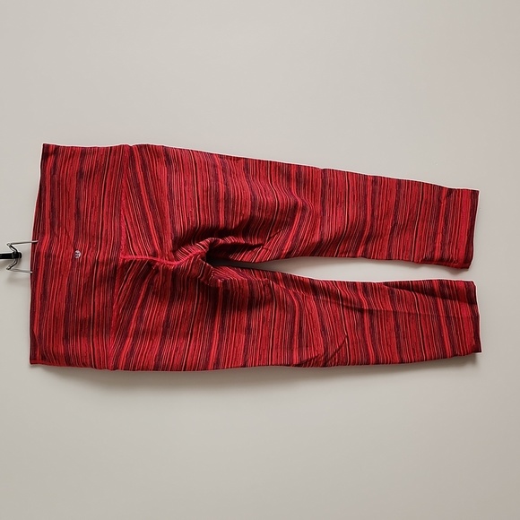 Lululemon Wunder Under cropped leggings - Picture 3 of 3